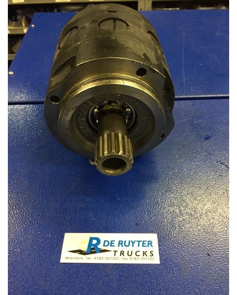 ZF Stuuroliepomp 8605955133 - Szervószivattyú: 3 kép. ZF Stuuroliepomp 8605955133 - Szervószivattyú: 3 kép.