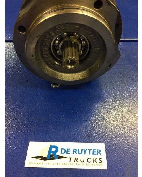 ZF Stuuroliepomp 8605955133 - Szervószivattyú: 4 kép. ZF Stuuroliepomp 8605955133 - Szervószivattyú: 4 kép.