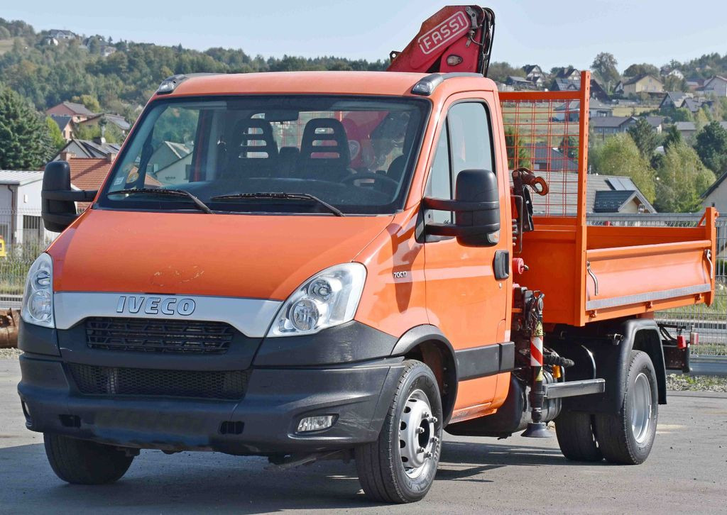 Iveco DAILY 70C17 * KIPPER 2,80m * FASSI F40A.0.21 - Billenőplatós kisteherautó: 3 kép. Iveco DAILY 70C17 * KIPPER 2,80m * FASSI F40A.0.21 - Billenőplatós kisteherautó: 3 kép.