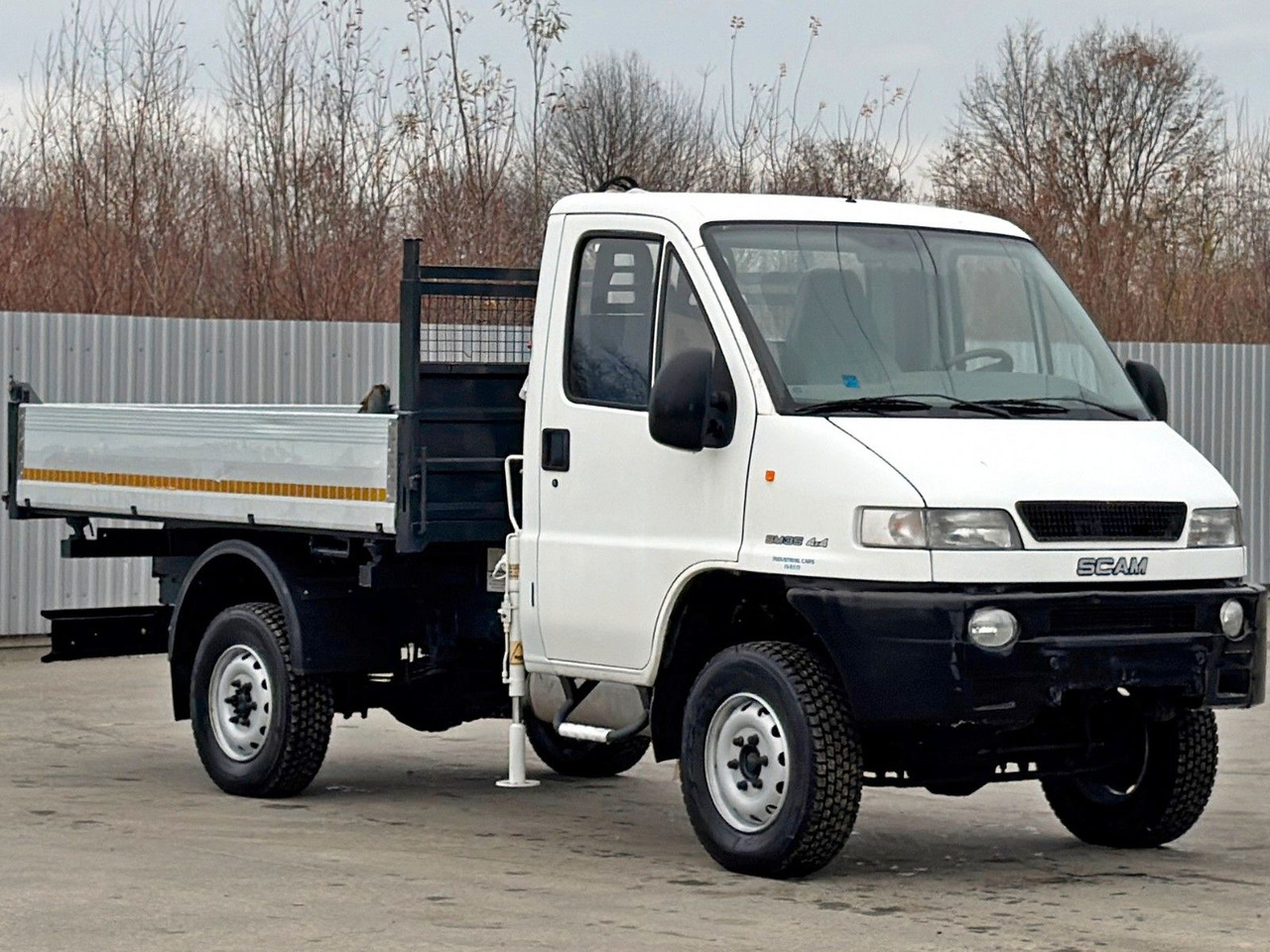 Iveco SCAM SM 35 *Pritsche 3,00m + KRAN - Darus autó: 2 kép. Iveco SCAM SM 35 *Pritsche 3,00m + KRAN - Darus autó: 2 kép.