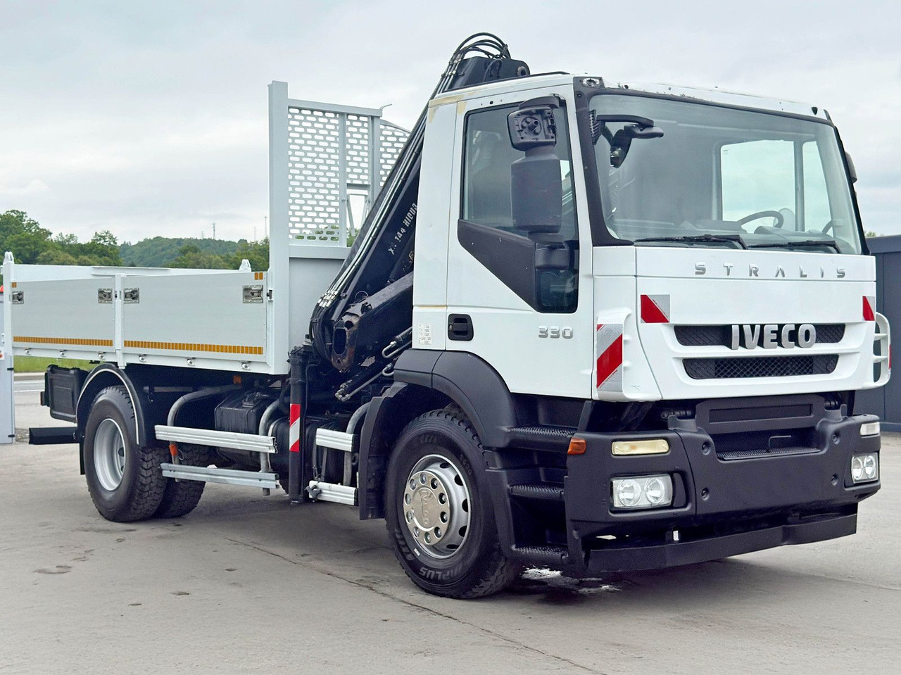 Iveco STRALIS 330 *HIAB 144 BS-3 HIDUO* TOPZUSTAND - Darus autó: 3 kép. Iveco STRALIS 330 *HIAB 144 BS-3 HIDUO* TOPZUSTAND - Darus autó: 3 kép.