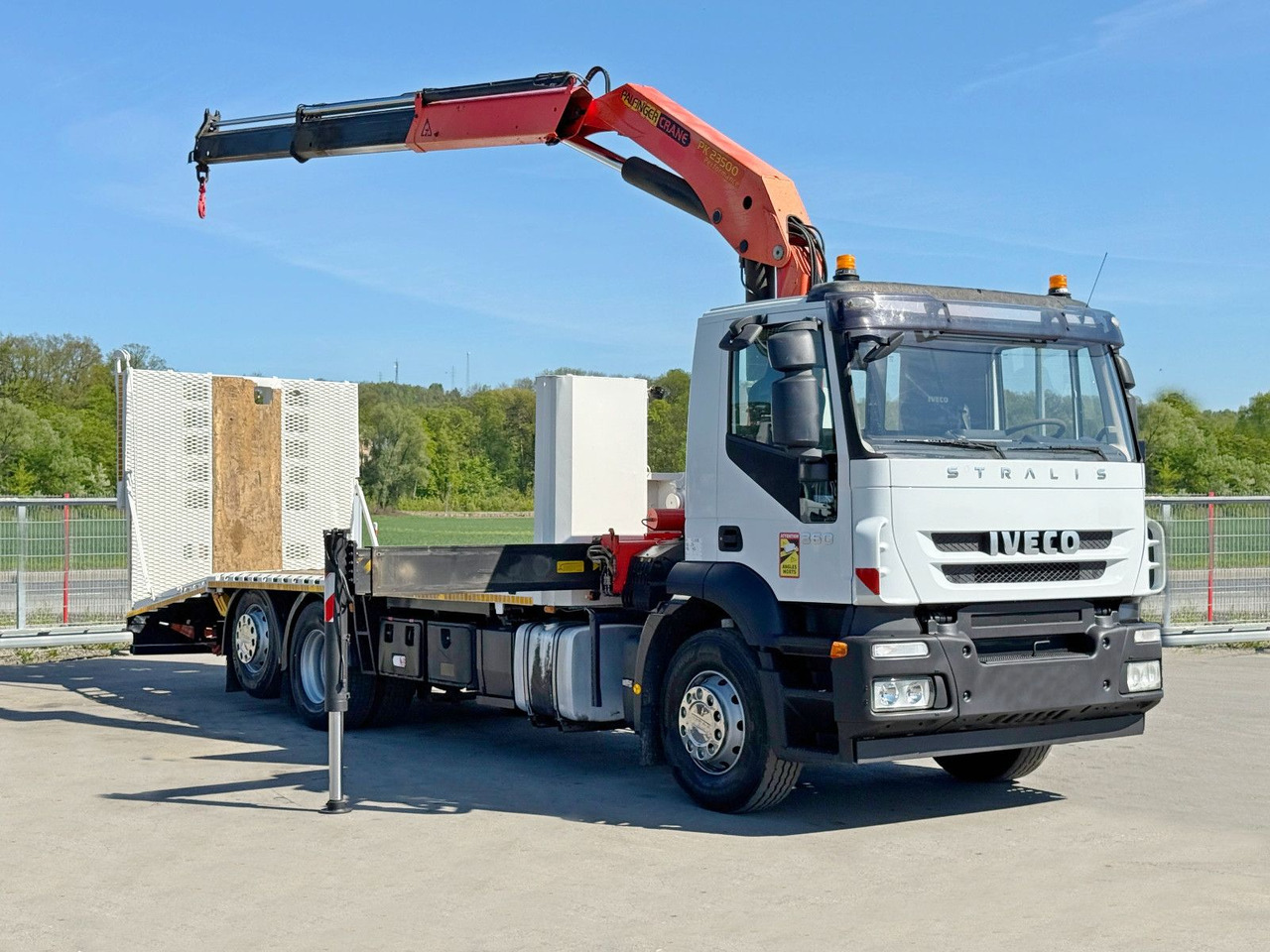 Iveco STRALIS 360 * ABSCHLEPPWAGEN * PK 23500 + FUNK - Vontató: 2 kép. Iveco STRALIS 360 * ABSCHLEPPWAGEN * PK 23500 + FUNK - Vontató: 2 kép.