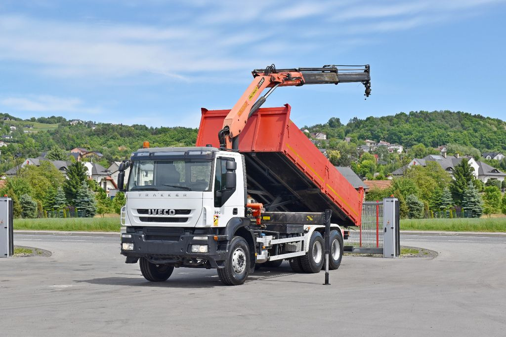 Iveco TRAKKER 360 * Kipper 5,60m* KRAN /FUNK * 6x4 - Darus autó, Billenőplatós teherautó: 2 kép. Iveco TRAKKER 360 * Kipper 5,60m* KRAN /FUNK * 6x4 - Darus autó, Billenőplatós teherautó: 2 kép.