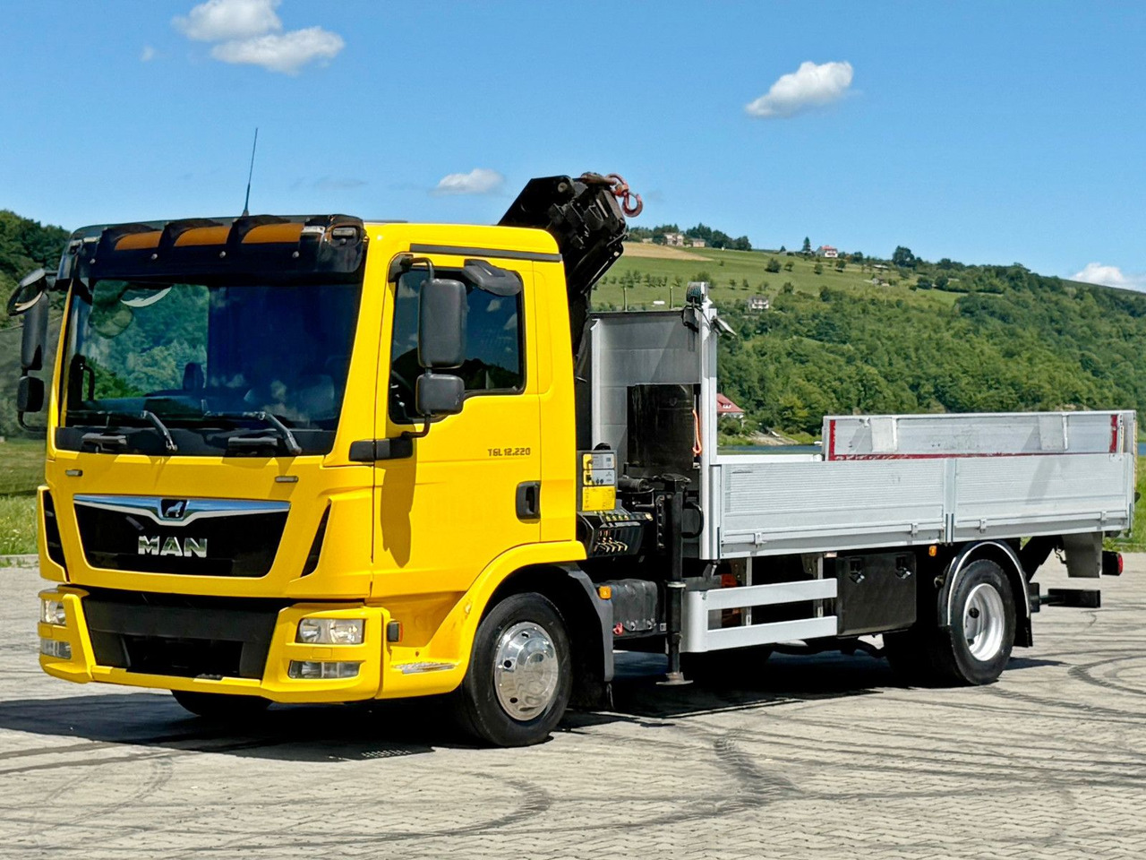 MAN TGL 12.220* PK 7.501 SLD C + FUNK + LIFT*TO - Darus autó: 4 kép. MAN TGL 12.220* PK 7.501 SLD C + FUNK + LIFT*TO - Darus autó: 4 kép.
