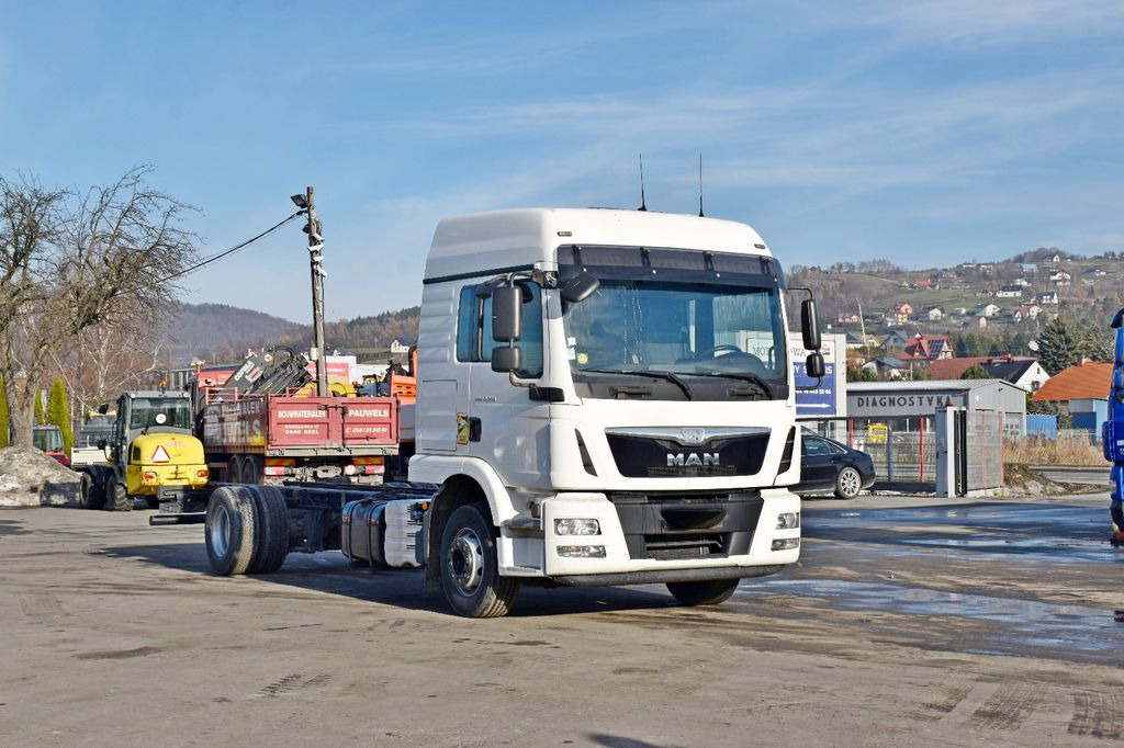 MAN TGM 12.290* FAHRGESTELL 6,30 m * TOPZUSTAND - Alvaz teherautó: 1 kép. MAN TGM 12.290* FAHRGESTELL 6,30 m * TOPZUSTAND - Alvaz teherautó: 1 kép.