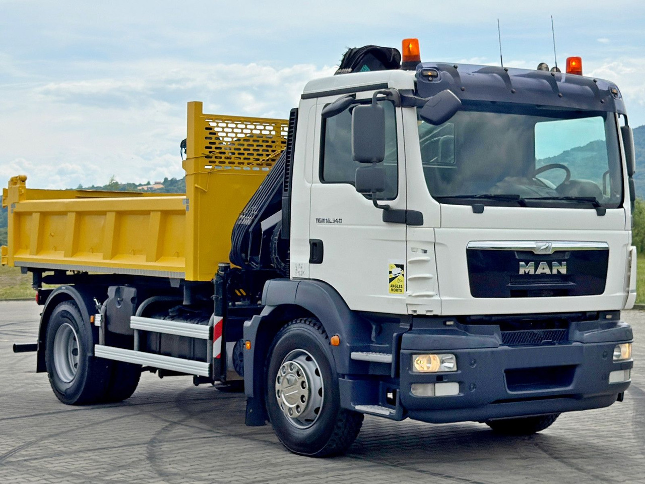 MAN TGM 18.340* KIPPER 4,05m*HIAB 111 B-2 HIDUO/FUNK - Darus autó: 4 kép. MAN TGM 18.340* KIPPER 4,05m*HIAB 111 B-2 HIDUO/FUNK - Darus autó: 4 kép.
