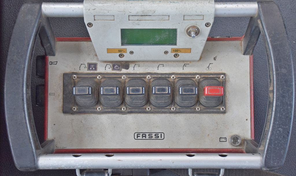 Vontató MAN TGS 26.320 * FASSI F170A.22 + FUNK* TOPZUSTAND MAN TGS 26.320 * FASSI F170A.22 + FUNK* TOPZUSTAND: 11 kép.