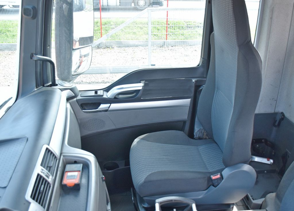 Vontató MAN TGS 26.320 * FASSI F170A.22 + FUNK* TOPZUSTAND MAN TGS 26.320 * FASSI F170A.22 + FUNK* TOPZUSTAND: 9 kép.