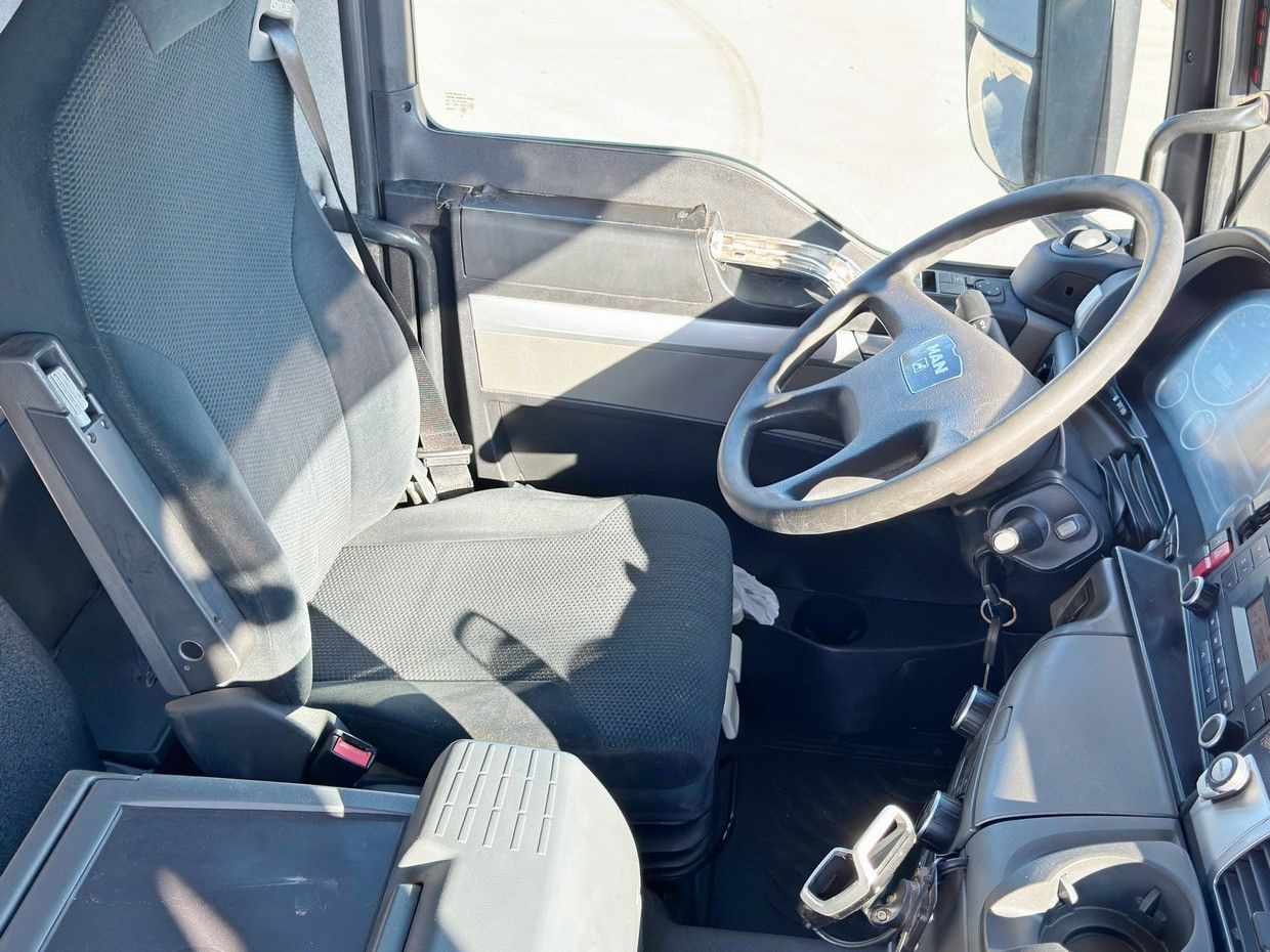 Darus autó MAN TGS 28.320 * HMF 1500 - K2 * TOPZUSTAND: 13 kép. Darus autó MAN TGS 28.320 * HMF 1500 - K2 * TOPZUSTAND: 13 kép.