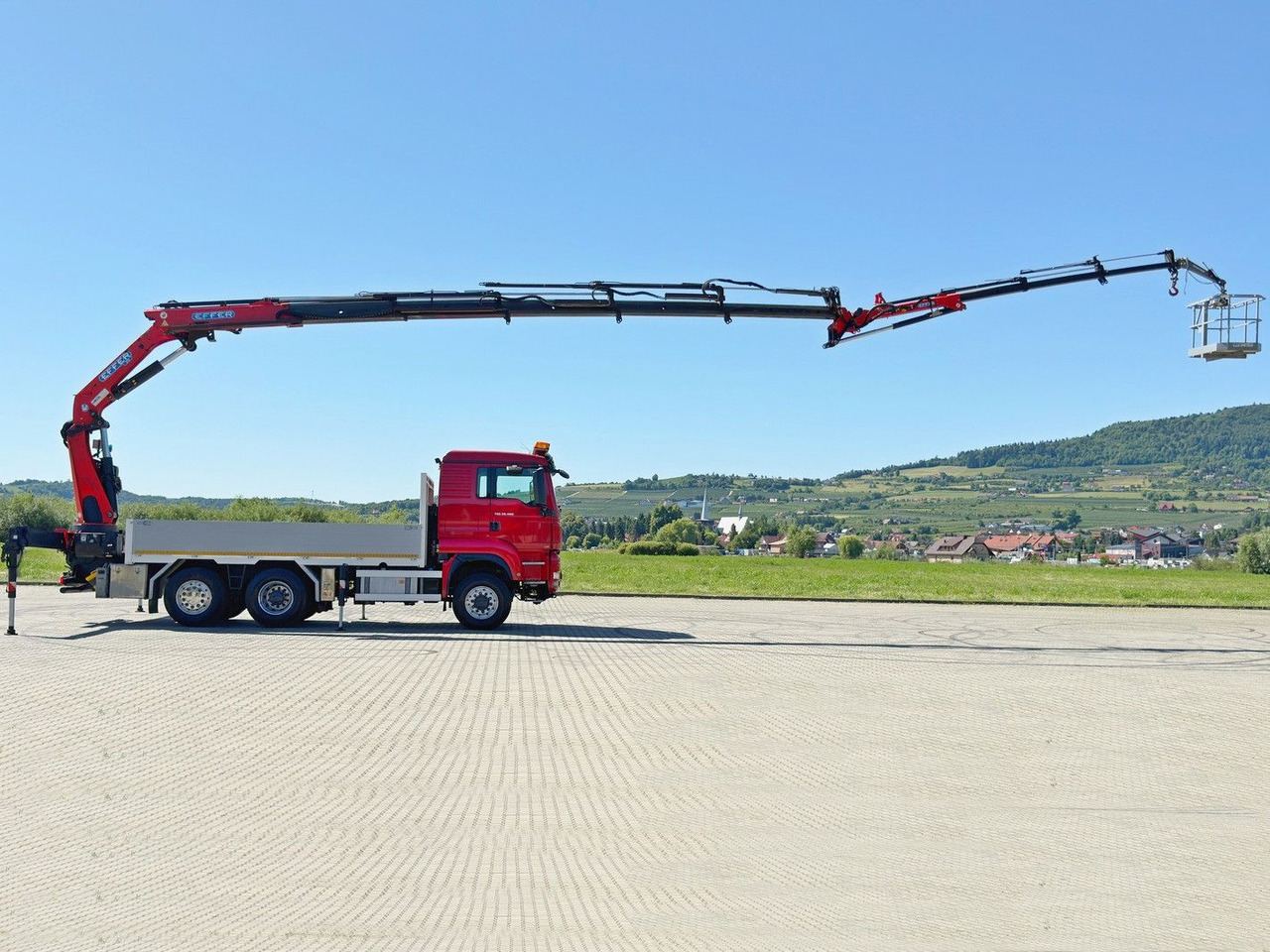 MAN TGS 28.480 * EFFER 255/5S + JIB 3S + FUNK * TOP - Darus autó: 5 kép. MAN TGS 28.480 * EFFER 255/5S + JIB 3S + FUNK * TOP - Darus autó: 5 kép.