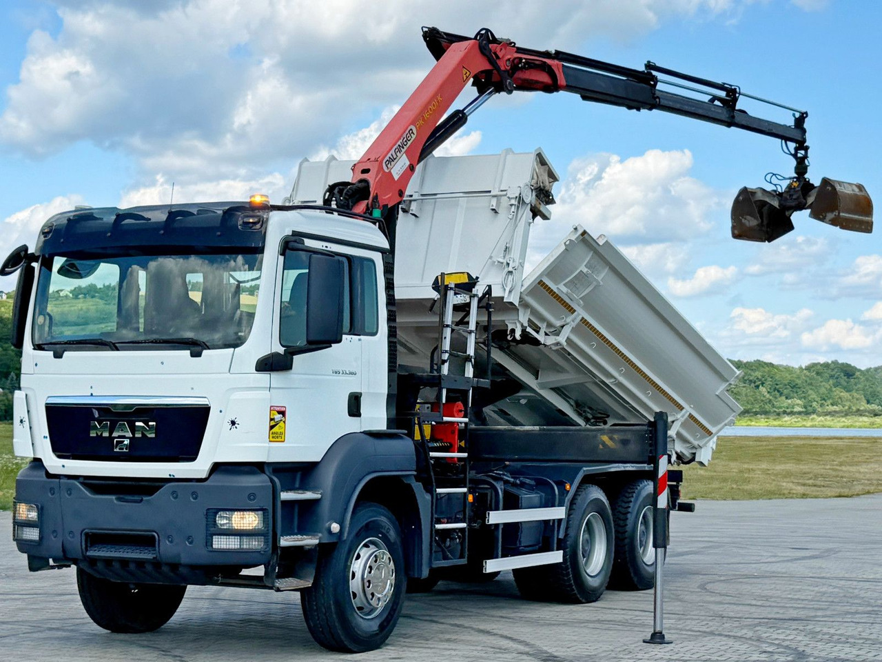 MAN TGS 33.360 * PK 16001 - KB + FUNK * 6x4 - Darus autó: 3 kép. MAN TGS 33.360 * PK 16001 - KB + FUNK * 6x4 - Darus autó: 3 kép.