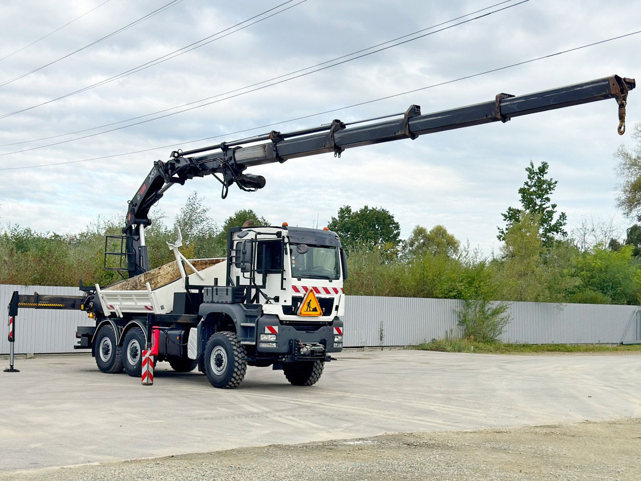 MAN TGS 33.400* HIAB 422 EP-5HIPRO * 6x6 * TOP - Darus autó: 3 kép. MAN TGS 33.400* HIAB 422 EP-5HIPRO * 6x6 * TOP - Darus autó: 3 kép.