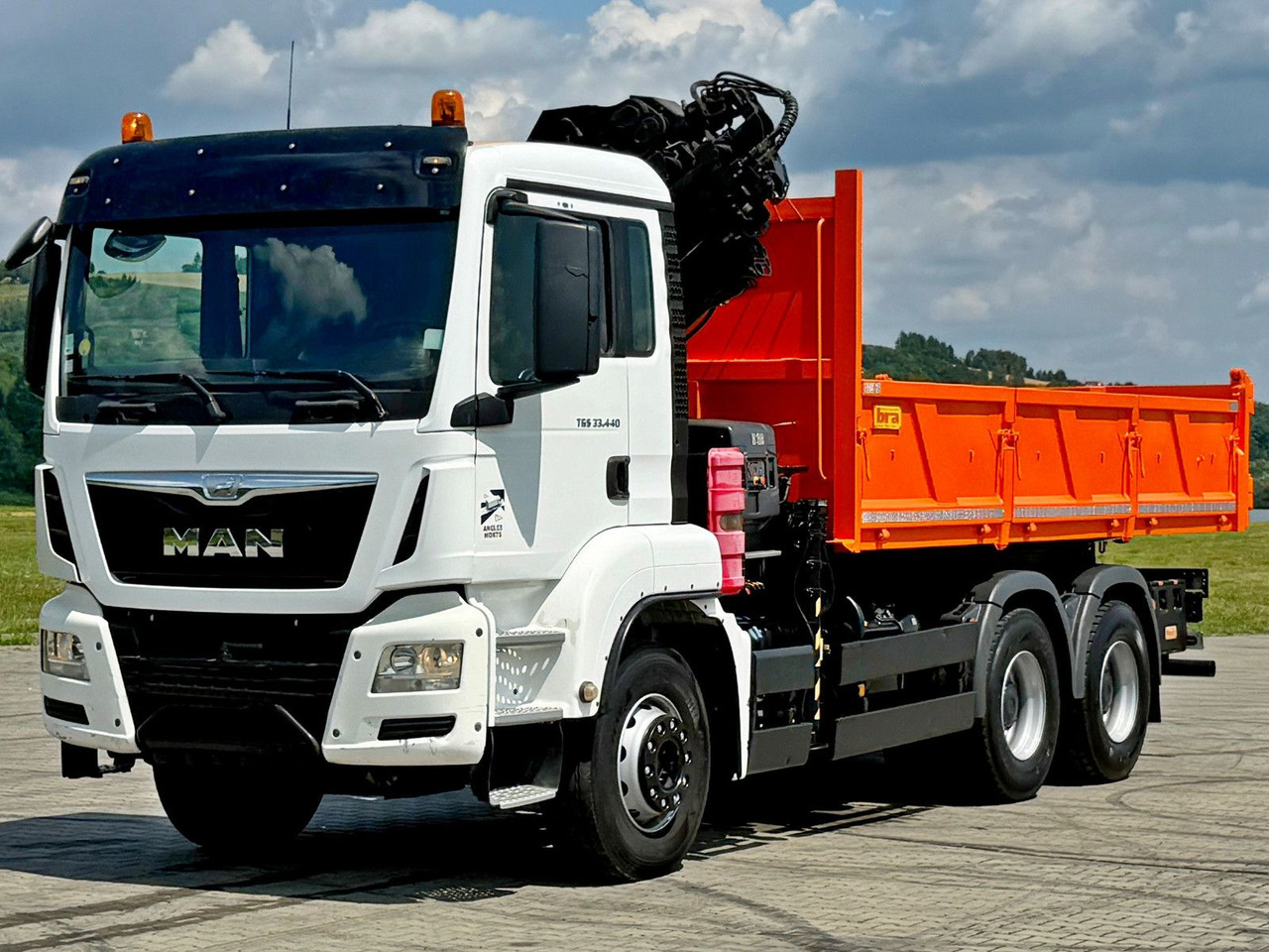 MAN TGS 33.440 * HIAB X-HIDUO 188 E-5 + FUNK * 6x4 - Billenőplatós teherautó, Darus autó: 4 kép. MAN TGS 33.440 * HIAB X-HIDUO 188 E-5 + FUNK * 6x4 - Billenőplatós teherautó, Darus autó: 4 kép.