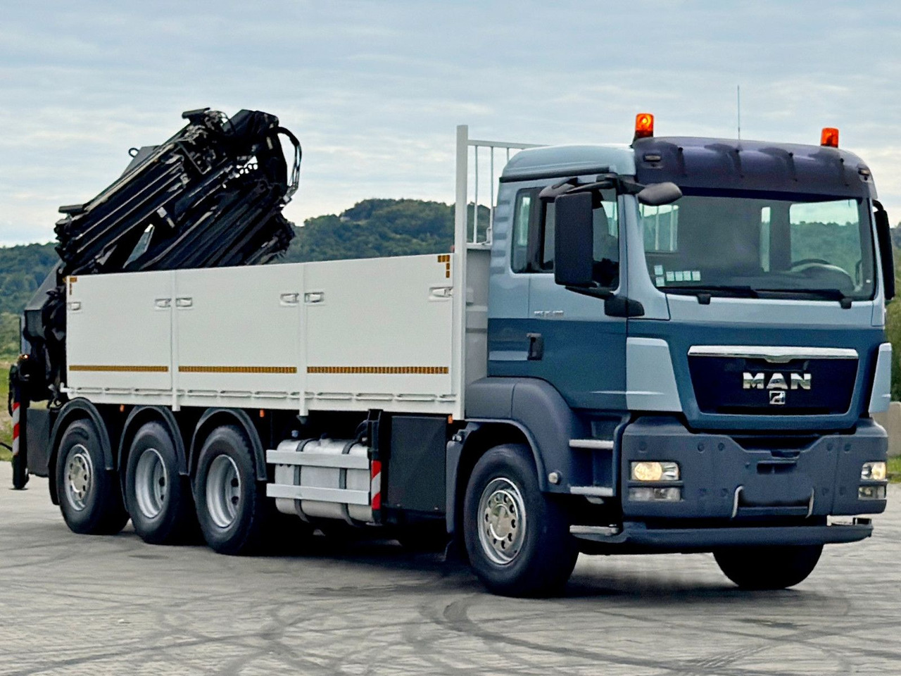 MAN TGS 35.480*HIAB 377 E-5 HIPRO+JIB 70X-3FUNK /8x4 - Darus autó: 4 kép. MAN TGS 35.480*HIAB 377 E-5 HIPRO+JIB 70X-3FUNK /8x4 - Darus autó: 4 kép.