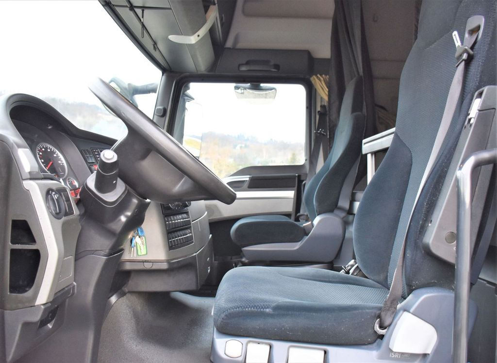 MAN TGX 18.440 Fahrgestell 7,00m + Anhänger 6,90m MAN TGX 18.440 Fahrgestell 7,00m + Anhänger 6,90m - Alvaz teherautó, Darus autó: 5 kép. MAN TGX 18.440 Fahrgestell 7,00m + Anhänger 6,90m MAN TGX 18.440 Fahrgestell 7,00m + Anhänger 6,90m - Alvaz teherautó, Darus autó: 5 kép.