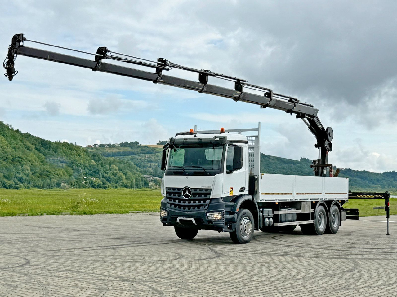 Mercedes-Benz ACTROS 2636 * HIAB 211 E-6 HIDUO/FUNK *6x4 - Darus autó: 2 kép. Mercedes-Benz ACTROS 2636 * HIAB 211 E-6 HIDUO/FUNK *6x4 - Darus autó: 2 kép.