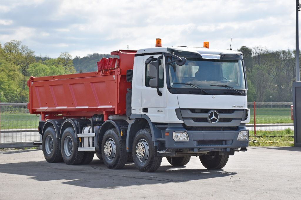Mercedes-Benz ACTROS 3241 Kipper 5,70m + BORDMATIC / 8x4 - Billenőplatós teherautó: 1 kép. Mercedes-Benz ACTROS 3241 Kipper 5,70m + BORDMATIC / 8x4 - Billenőplatós teherautó: 1 kép.