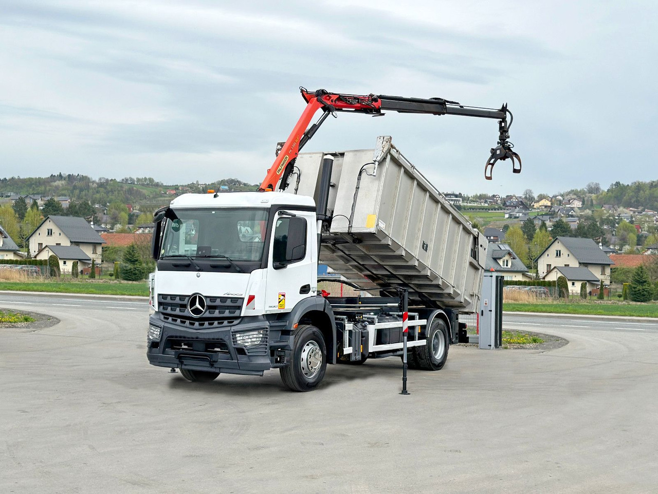 Mercedes-Benz AROCS 1830* KIPPER 5,00m * PK 7.501 SLD A + FUNK - Darus autó: 2 kép. Mercedes-Benz AROCS 1830* KIPPER 5,00m * PK 7.501 SLD A + FUNK - Darus autó: 2 kép.