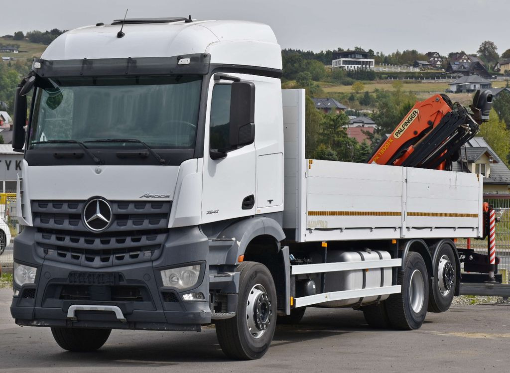 Mercedes-Benz AROCS 2542* PK 13001-K B* TOPZUSTAND - Darus autó, Platós teherautó: 4 kép. Mercedes-Benz AROCS 2542* PK 13001-K B* TOPZUSTAND - Darus autó, Platós teherautó: 4 kép.