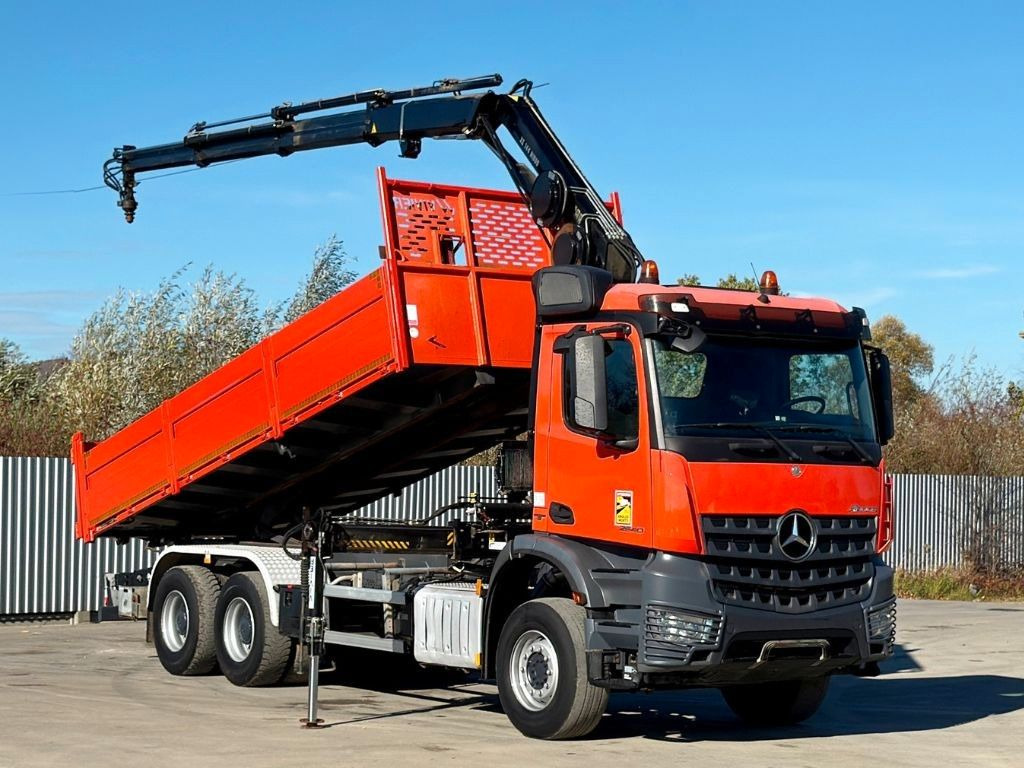 Mercedes-Benz AROCS 2640 *HIAB 144 BS - 3/FUNK + * 6x4 - Darus autó: 2 kép. Mercedes-Benz AROCS 2640 *HIAB 144 BS - 3/FUNK + * 6x4 - Darus autó: 2 kép.