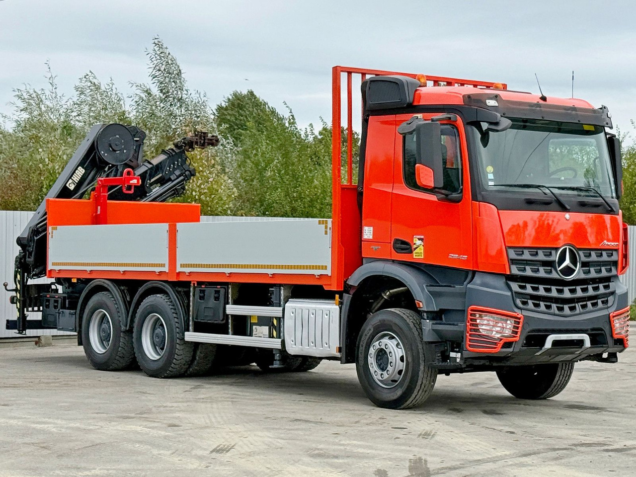 Mercedes-Benz AROCS 2643 *HIAB X-HIDUO 188 ES-5/FUNK * 6x4 - Darus autó: 4 kép. Mercedes-Benz AROCS 2643 *HIAB X-HIDUO 188 ES-5/FUNK * 6x4 - Darus autó: 4 kép.