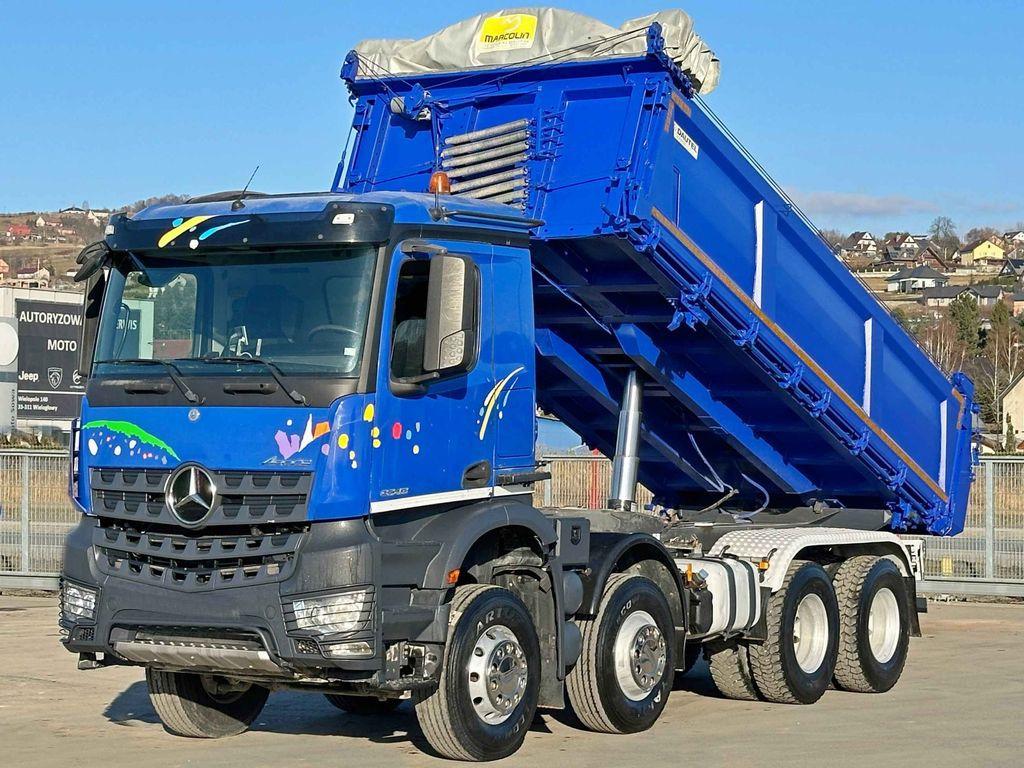 Mercedes-Benz AROCS 3243 * KIPPER 5,70 m * 8x4 * TOPZUSTAND - Billenőplatós teherautó, Darus autó: 4 kép. Mercedes-Benz AROCS 3243 * KIPPER 5,70 m * 8x4 * TOPZUSTAND - Billenőplatós teherautó, Darus autó: 4 kép.