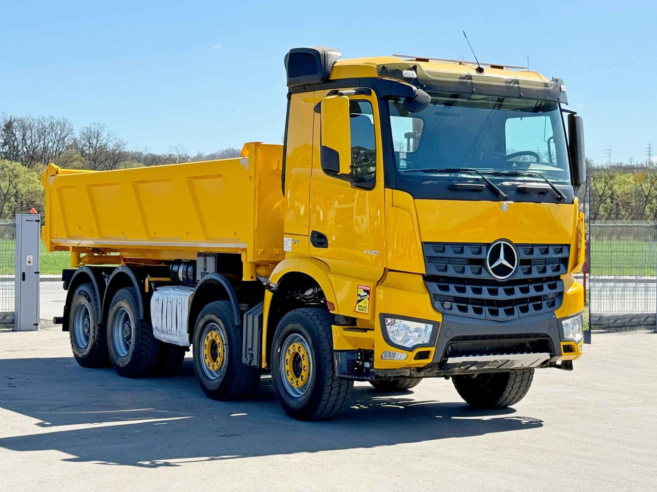 Mercedes-Benz AROCS 4148* KIPPER 6,00m + BORDMATIC /8x4 - Billenőplatós teherautó: 1 kép. Mercedes-Benz AROCS 4148* KIPPER 6,00m + BORDMATIC /8x4 - Billenőplatós teherautó: 1 kép.