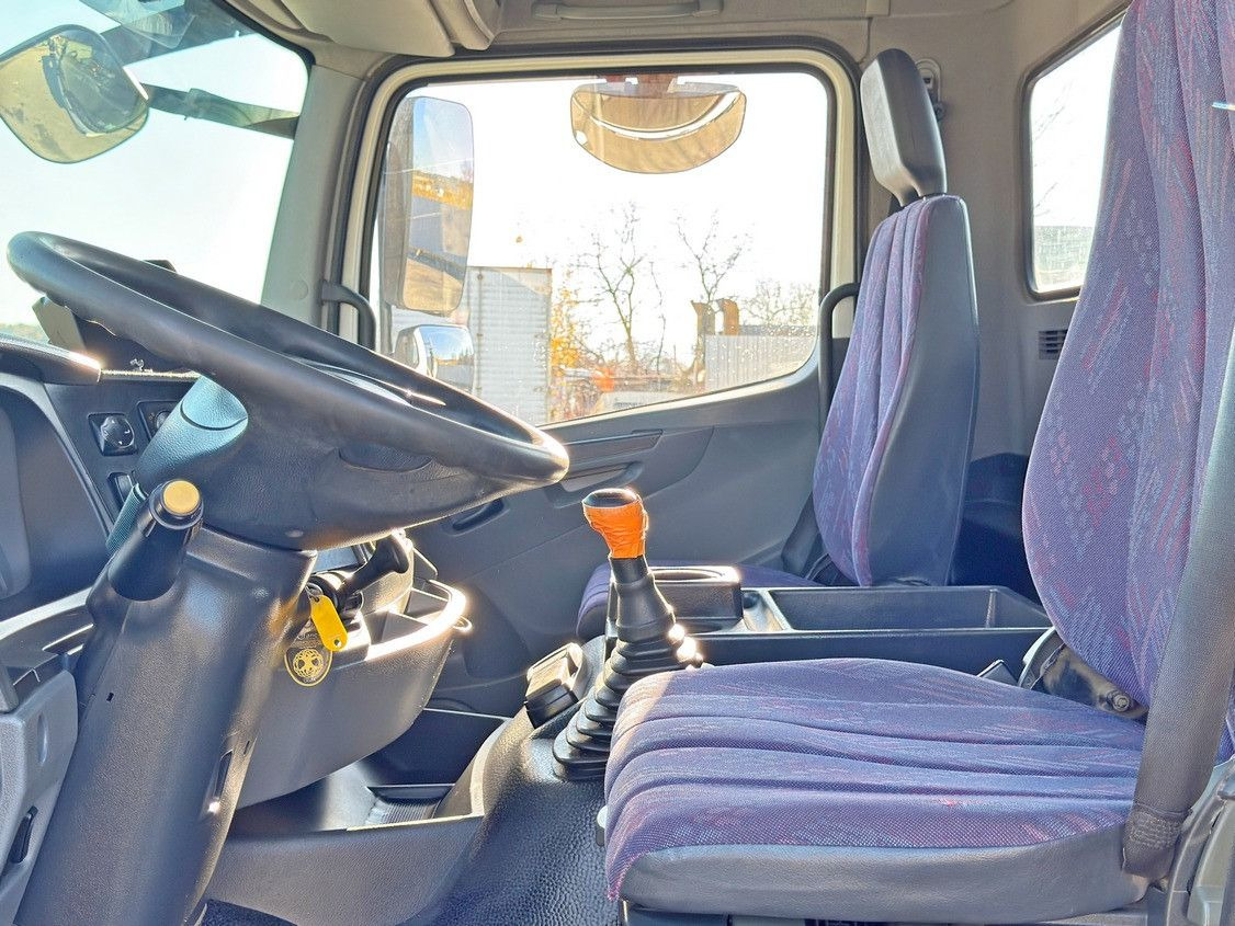 Billenőplatós teherautó, Darus autó Mercedes-Benz AXOR 1833 * HIAB 144 B - 3 HIDUO + FUNK * TOP: 10 kép. Billenőplatós teherautó, Darus autó Mercedes-Benz AXOR 1833 * HIAB 144 B - 3 HIDUO + FUNK * TOP: 10 kép.