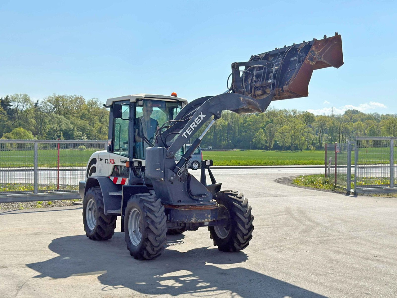 Neuson WACKER WL 50 * TOPZUSTAND Terex TL 70 s * RADLADER * 4x4 * TOPZUSTAND - Gumikerekes homlokrakodó: 3 kép. Neuson WACKER WL 50 * TOPZUSTAND Terex TL 70 s * RADLADER * 4x4 * TOPZUSTAND - Gumikerekes homlokrakodó: 3 kép.