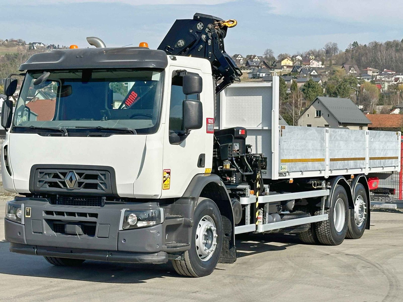 Renault C 320 * HIAB 211 EP - 2 HIDUO + FUNK *TOPZUSTAND - Darus autó: 4 kép. Renault C 320 * HIAB 211 EP - 2 HIDUO + FUNK *TOPZUSTAND - Darus autó: 4 kép.