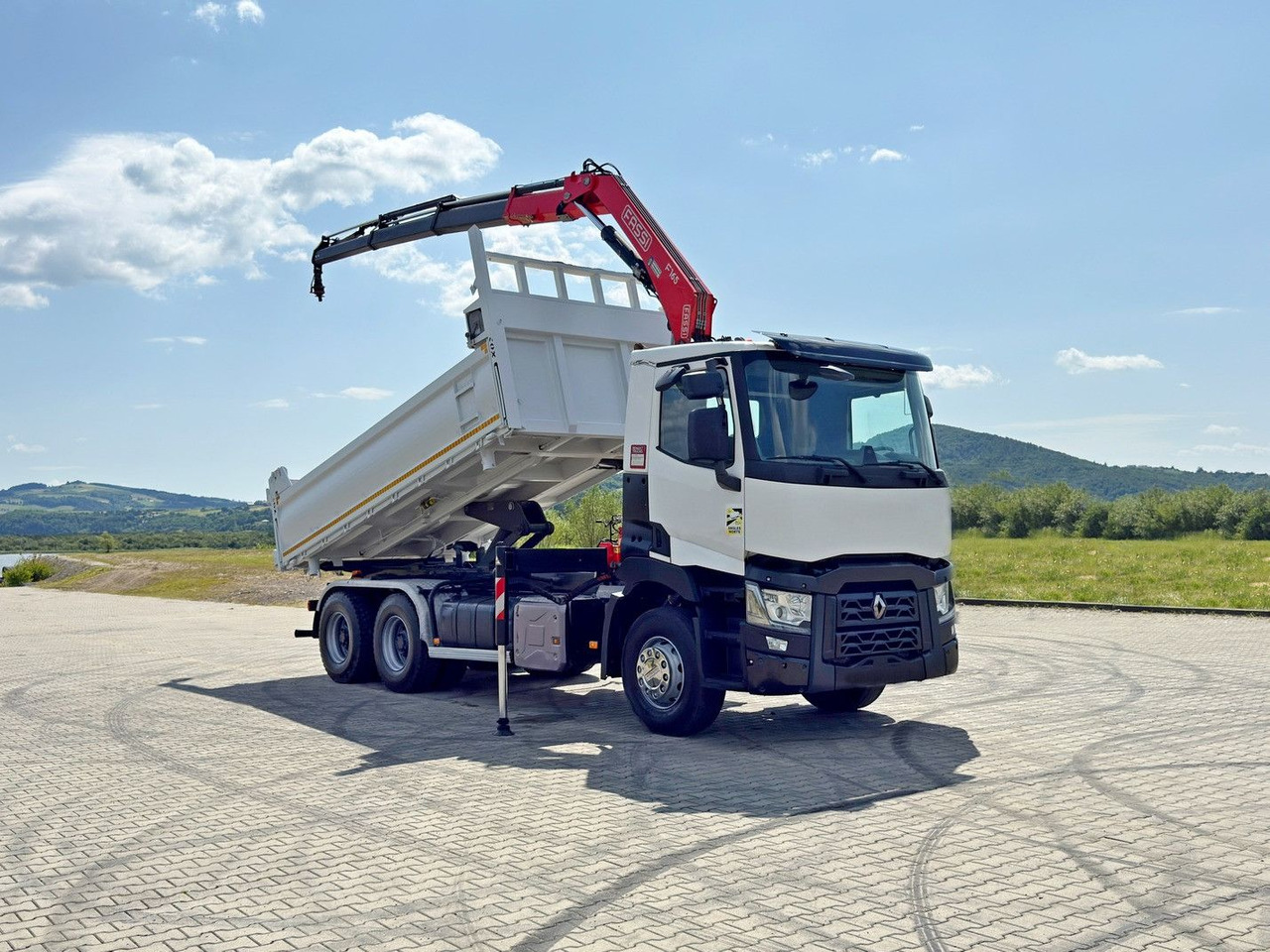 Renault C 430 * FASSI F165A.0.23 + FUNK * 6x4 - Billenőplatós teherautó, Darus autó: 2 kép. Renault C 430 * FASSI F165A.0.23 + FUNK * 6x4 - Billenőplatós teherautó, Darus autó: 2 kép.
