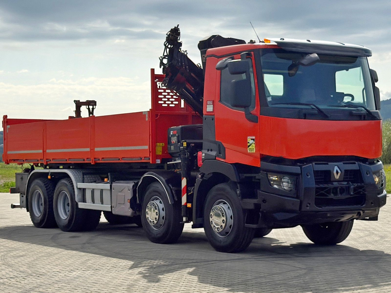 Renault C 430 *KIPPER 6,80m* HIAB X-HIDUO 188 ES-4 * 8x4 - Billenőplatós teherautó, Darus autó: 3 kép. Renault C 430 *KIPPER 6,80m* HIAB X-HIDUO 188 ES-4 * 8x4 - Billenőplatós teherautó, Darus autó: 3 kép.