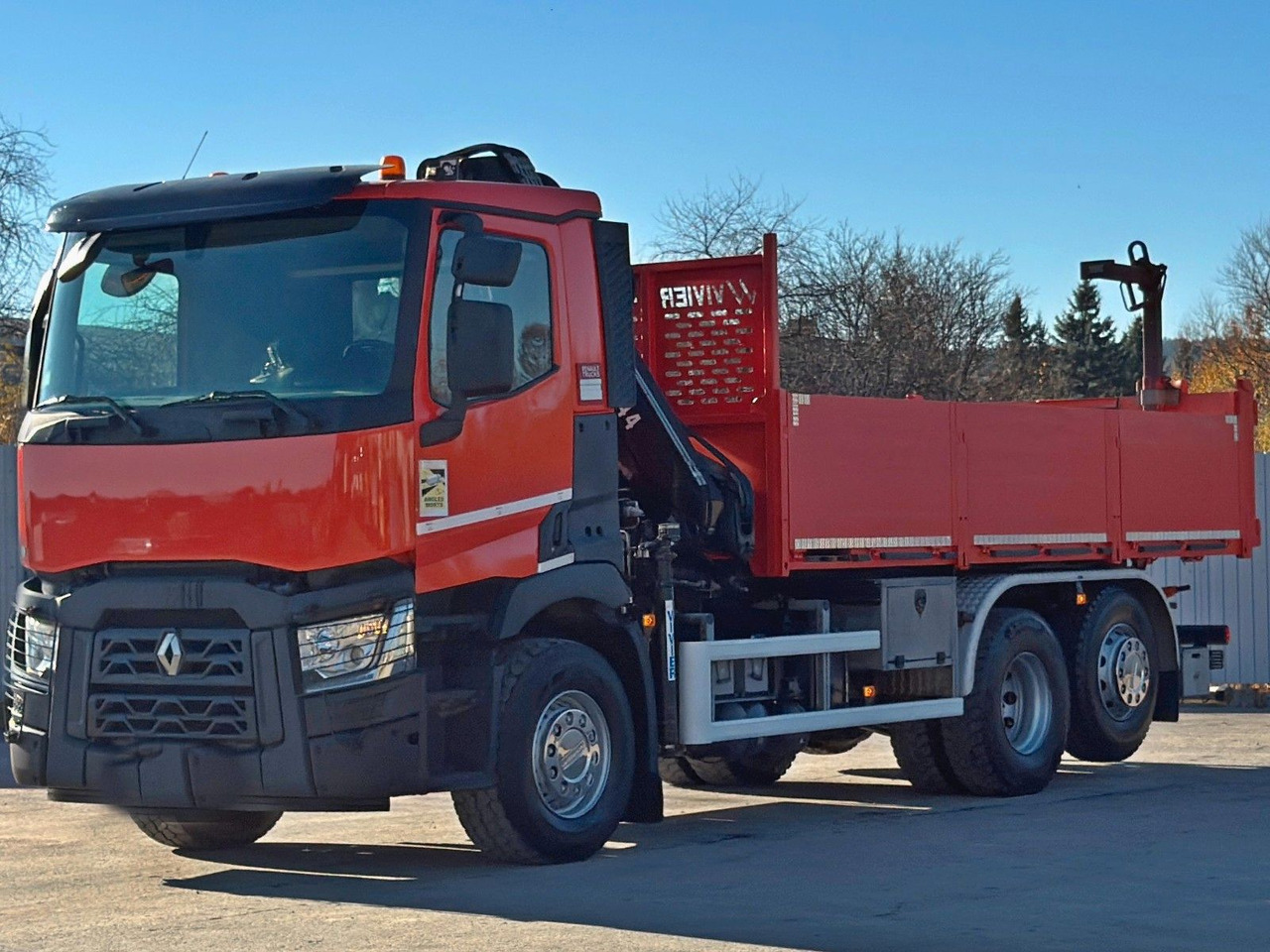 Renault C430 * HIAB 144 BS - 3 HIDUO+ FUNK/ 6x2 - Billenőplatós teherautó, Darus autó: 4 kép. Renault C430 * HIAB 144 BS - 3 HIDUO+ FUNK/ 6x2 - Billenőplatós teherautó, Darus autó: 4 kép.