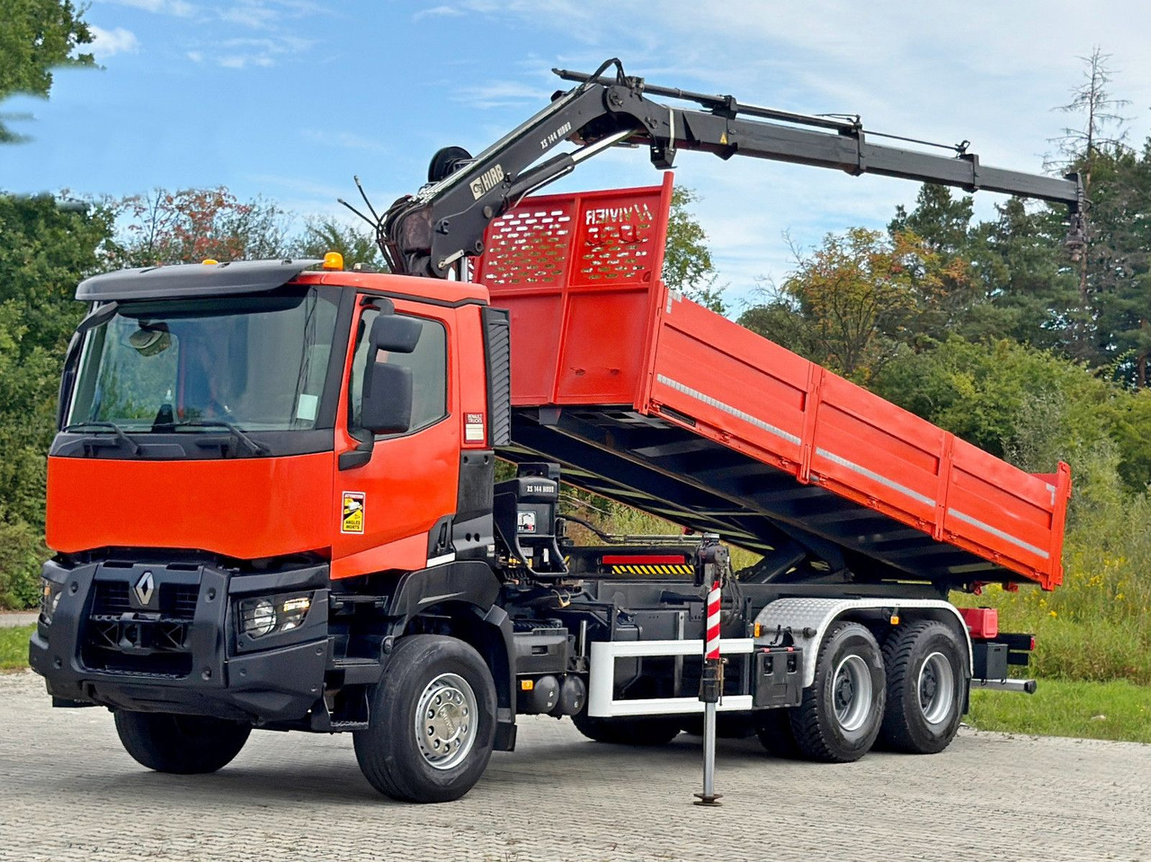 Renault K 380 * HIAB 144 BS - 3 HIDUO + FUNK * 6x4 * TOP - Billenőplatós teherautó, Darus autó: 2 kép. Renault K 380 * HIAB 144 BS - 3 HIDUO + FUNK * 6x4 * TOP - Billenőplatós teherautó, Darus autó: 2 kép.