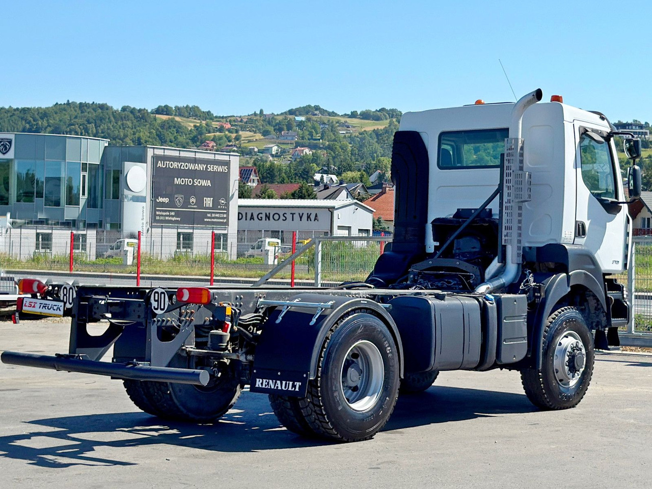 Renault KERAX 370 * FAHRGESTELL 4,55 m / 4x4*TOPZUSTAND - Alvaz teherautó: 4 kép. Renault KERAX 370 * FAHRGESTELL 4,55 m / 4x4*TOPZUSTAND - Alvaz teherautó: 4 kép.