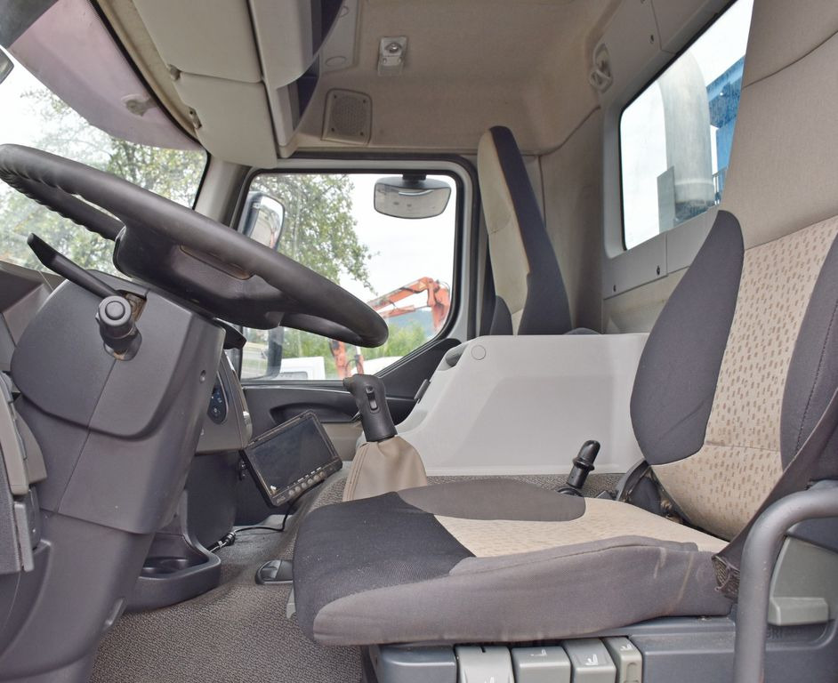 Billenőplatós teherautó Renault KERAX 410* KIPPER 5,20 m + BORDMATIC / 6x4 Renault KERAX 410* KIPPER 5,20 m + BORDMATIC / 6x4: 9 kép.