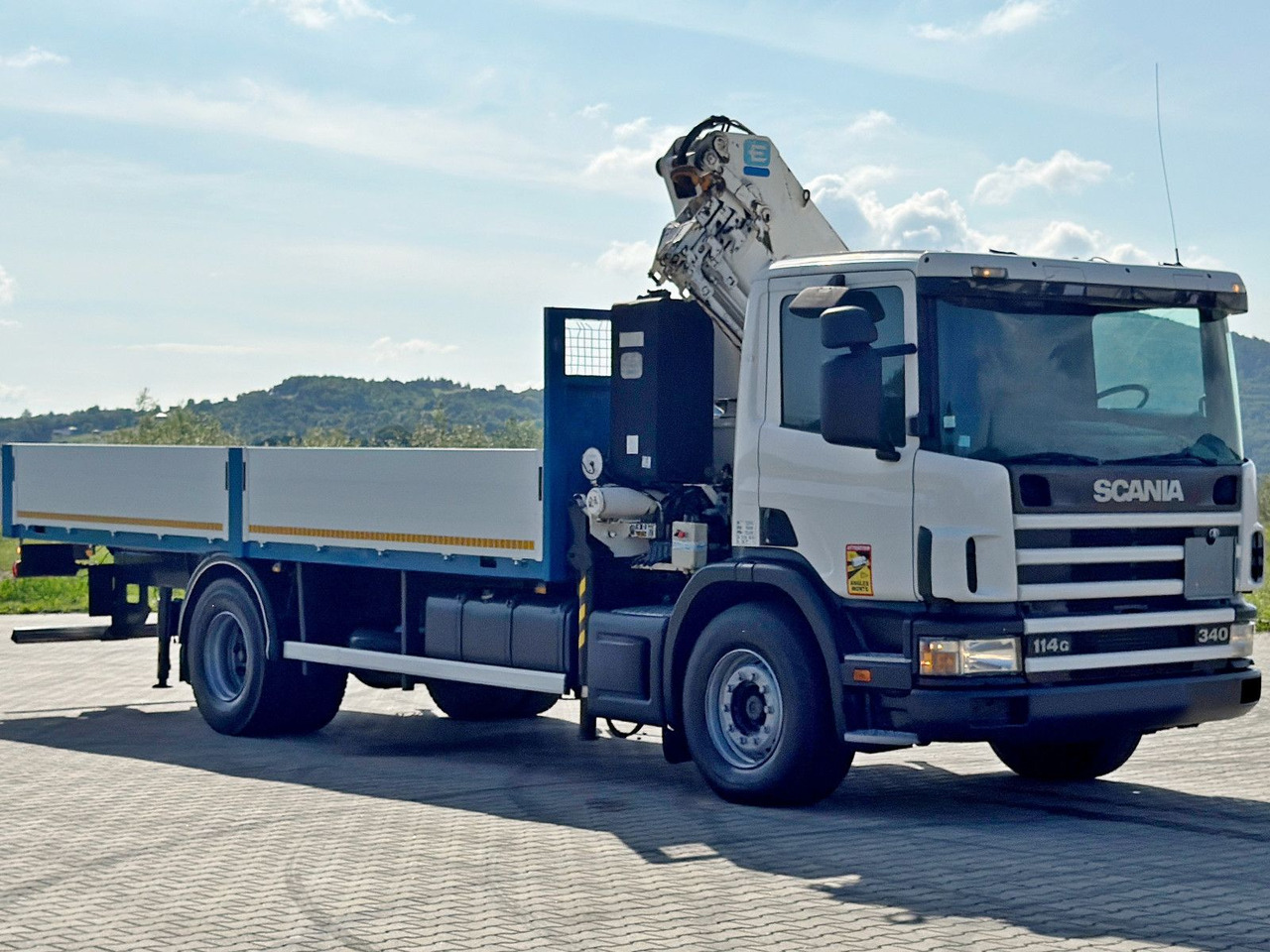 Scania 114 G 340 * PRITSCHE 7,00m * EFFER 210 3S + FUNK - Darus autó: 4 kép. Scania 114 G 340 * PRITSCHE 7,00m * EFFER 210 3S + FUNK - Darus autó: 4 kép.