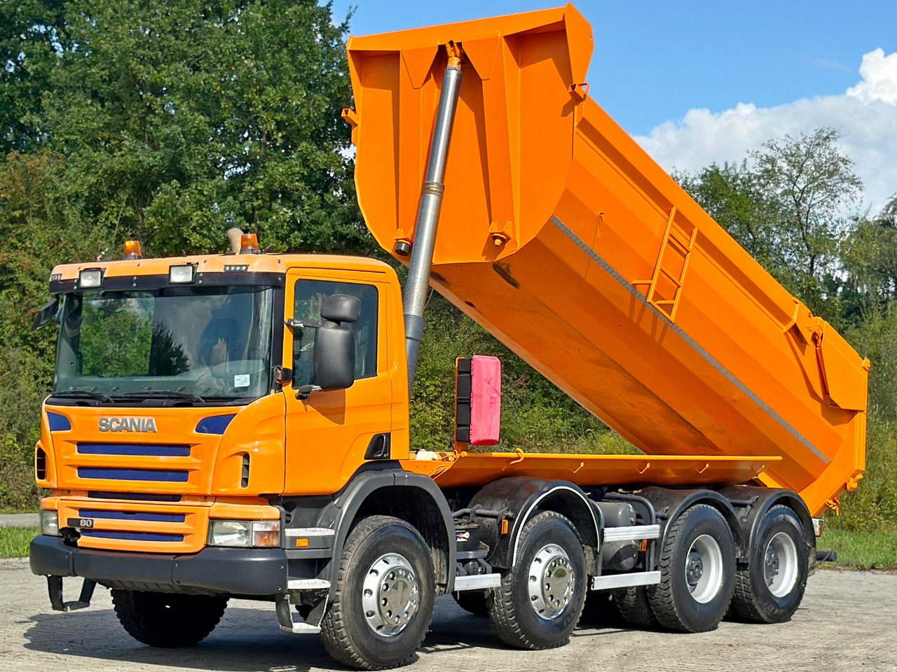 Scania P 380 Kipper * 8x4 * TOPZUSTAND - Billenőplatós teherautó: 4 kép. Scania P 380 Kipper * 8x4 * TOPZUSTAND - Billenőplatós teherautó: 4 kép.