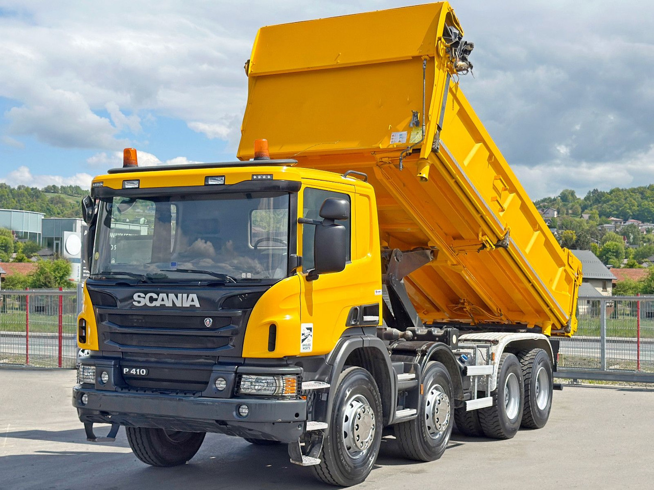 Scania P 410 Kipper 6,00m * 8x4 * TOPZUSTAND ! Scania P 410 Kipper 6,00m * 8x4 * TOPZUSTAND ! - Billenőplatós teherautó: 3 kép. Scania P 410 Kipper 6,00m * 8x4 * TOPZUSTAND ! Scania P 410 Kipper 6,00m * 8x4 * TOPZUSTAND ! - Billenőplatós teherautó: 3 kép.