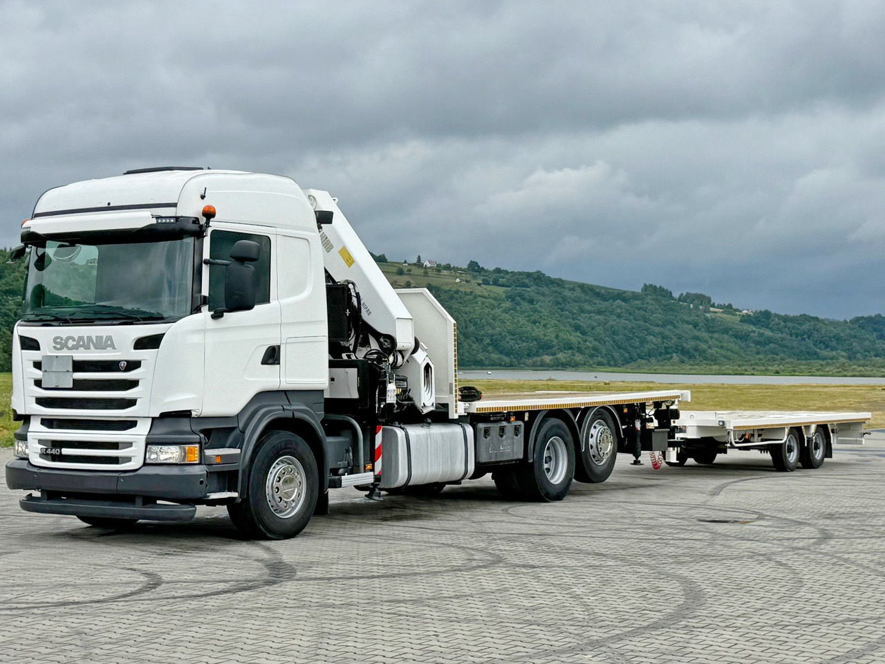 Scania R440 * HIAB 422 E-6 HIPRO + FUNK + Anhänger! 6x4 - Darus autó: 4 kép. Scania R440 * HIAB 422 E-6 HIPRO + FUNK + Anhänger! 6x4 - Darus autó: 4 kép.