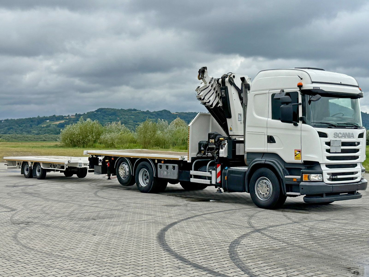 Scania R440 * HIAB 422 E-6 HIPRO + FUNK + Anhänger! 6x4 - Darus autó: 3 kép. Scania R440 * HIAB 422 E-6 HIPRO + FUNK + Anhänger! 6x4 - Darus autó: 3 kép.