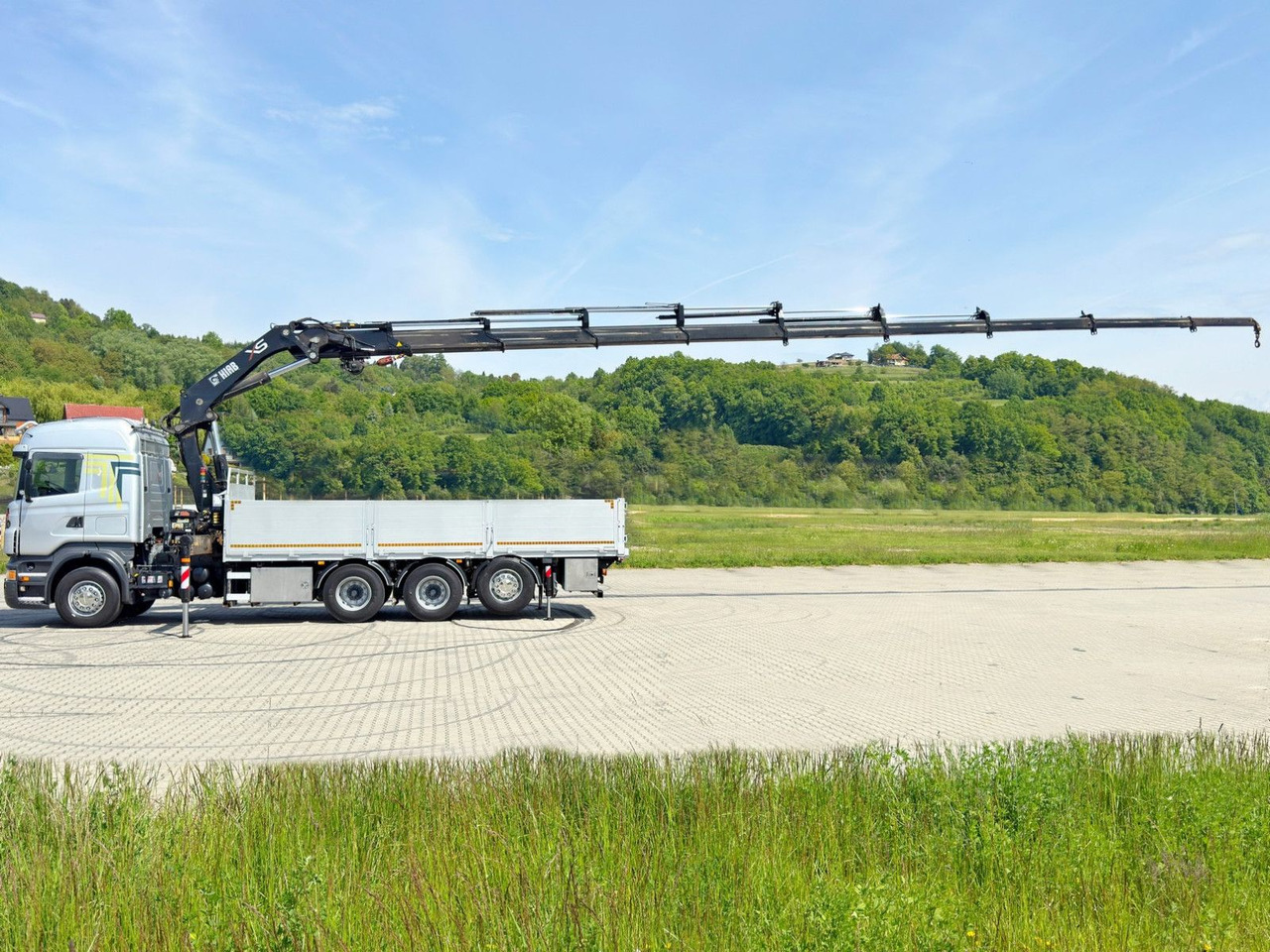 Scania R480 PRITSCHE 6,85m *HIAB 377 E-8 HIPRO/FUNK*8x4 - Darus autó: 5 kép. Scania R480 PRITSCHE 6,85m *HIAB 377 E-8 HIPRO/FUNK*8x4 - Darus autó: 5 kép.