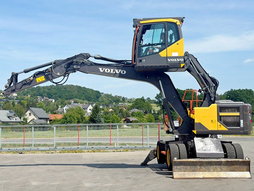 Volvo EW 160 E* Umschlagbagger * TOPZUSTAND - Gumikerekes kotró: 5 kép. Volvo EW 160 E* Umschlagbagger * TOPZUSTAND - Gumikerekes kotró: 5 kép.
