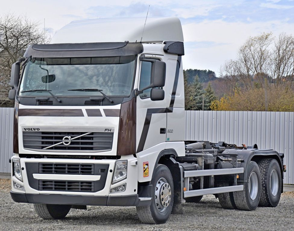 Volvo FH 500 * Abrollkipper * TOPZUSTAND / 6x4 - Horgos rakodó teherautó: 4 kép. Volvo FH 500 * Abrollkipper * TOPZUSTAND / 6x4 - Horgos rakodó teherautó: 4 kép.