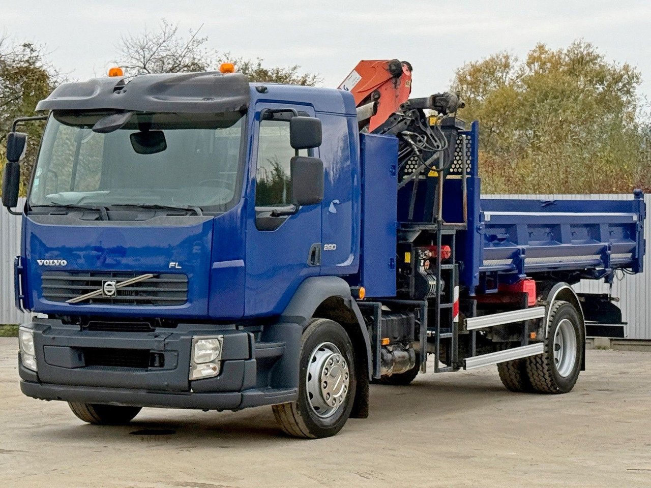 Volvo FL280 KIPPER 4,35m * PALFINGER PK 10000 + FUNK - Darus autó: 4 kép. Volvo FL280 KIPPER 4,35m * PALFINGER PK 10000 + FUNK - Darus autó: 4 kép.