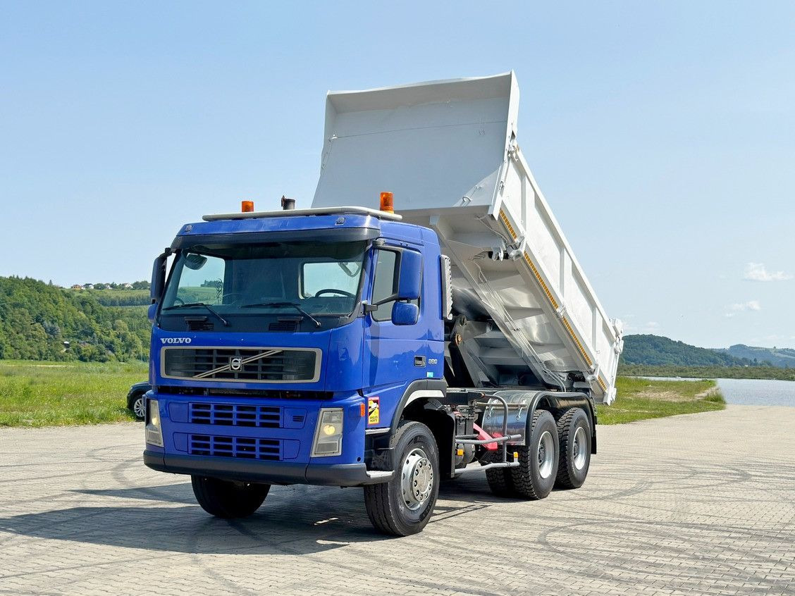 Volvo FM 380 Kipper 5,20 m + BORDMATIC / 6x4 - Billenőplatós teherautó, Darus autó: 2 kép. Volvo FM 380 Kipper 5,20 m + BORDMATIC / 6x4 - Billenőplatós teherautó, Darus autó: 2 kép.