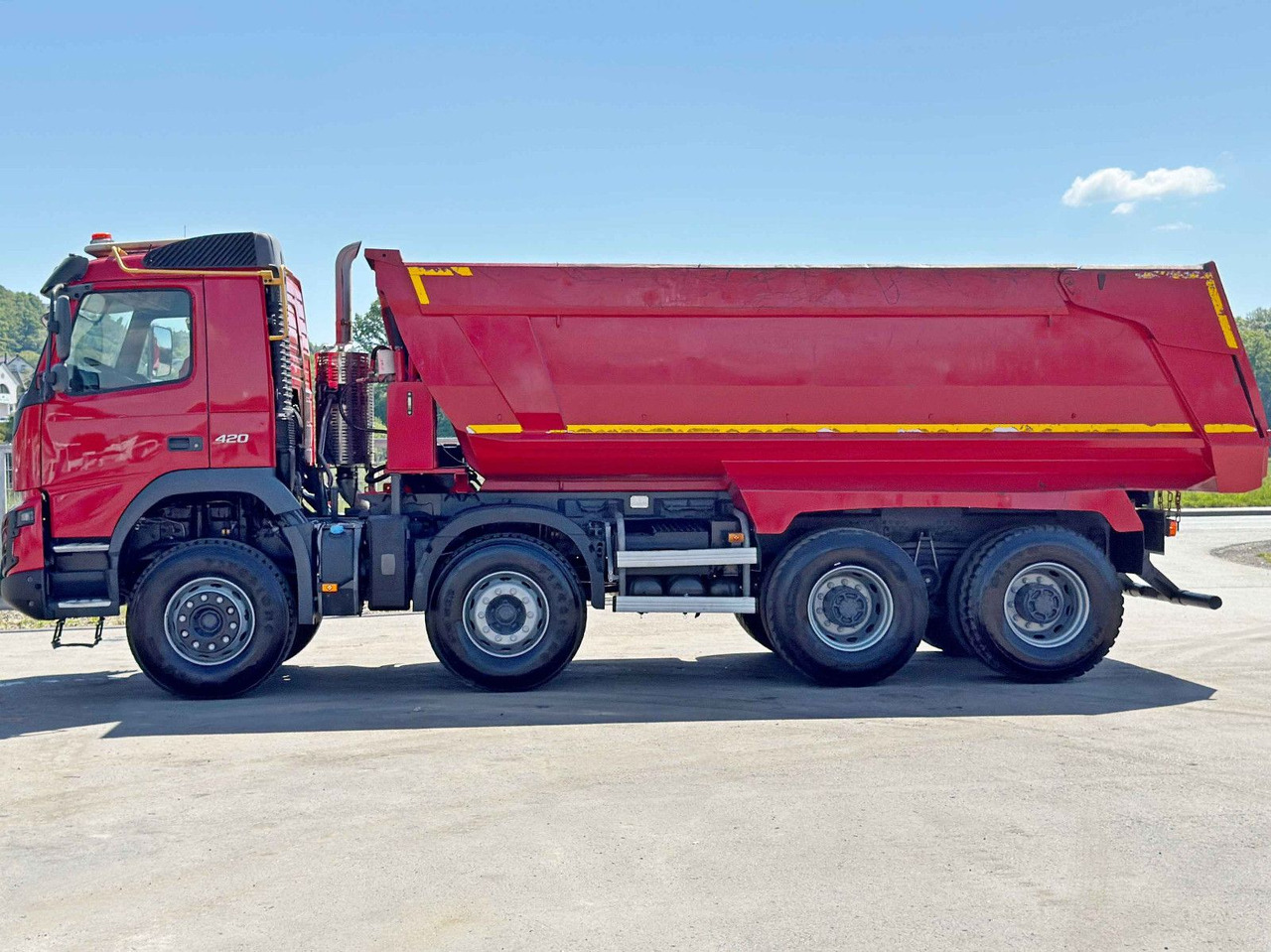 Volvo FMX 420 Kipper * TOPZUSTAND / 8x4 ! - Billenőplatós teherautó: 5 kép. Volvo FMX 420 Kipper * TOPZUSTAND / 8x4 ! - Billenőplatós teherautó: 5 kép.