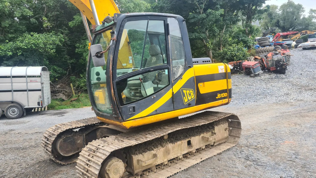 JCB JS 130 - Lánctalpas kotró: 3 kép. JCB JS 130 - Lánctalpas kotró: 3 kép.