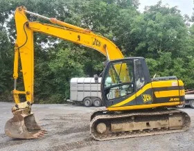 JCB JS 130 - Lánctalpas kotró: 1 kép. JCB JS 130 - Lánctalpas kotró: 1 kép.