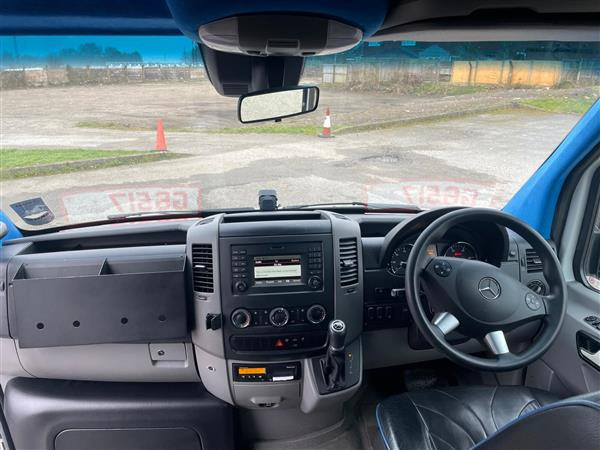 Minibusz, Kisbusz 2017 Mercedes sprinter 516cdi 16 seater: 8 kép. Minibusz, Kisbusz 2017 Mercedes sprinter 516cdi 16 seater: 8 kép.